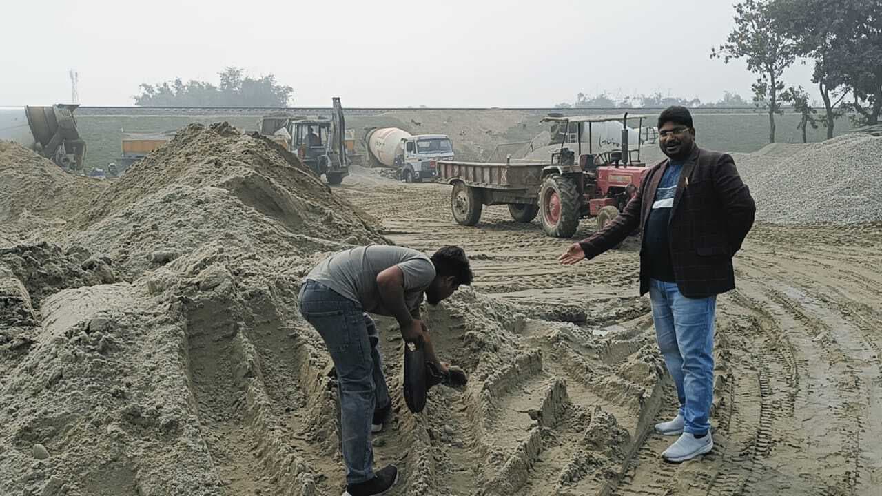 बांसबाड़ी प्लांट में लोकल बालू का हो रहा इस्तेमाल, डीएम को दिया आवेदन