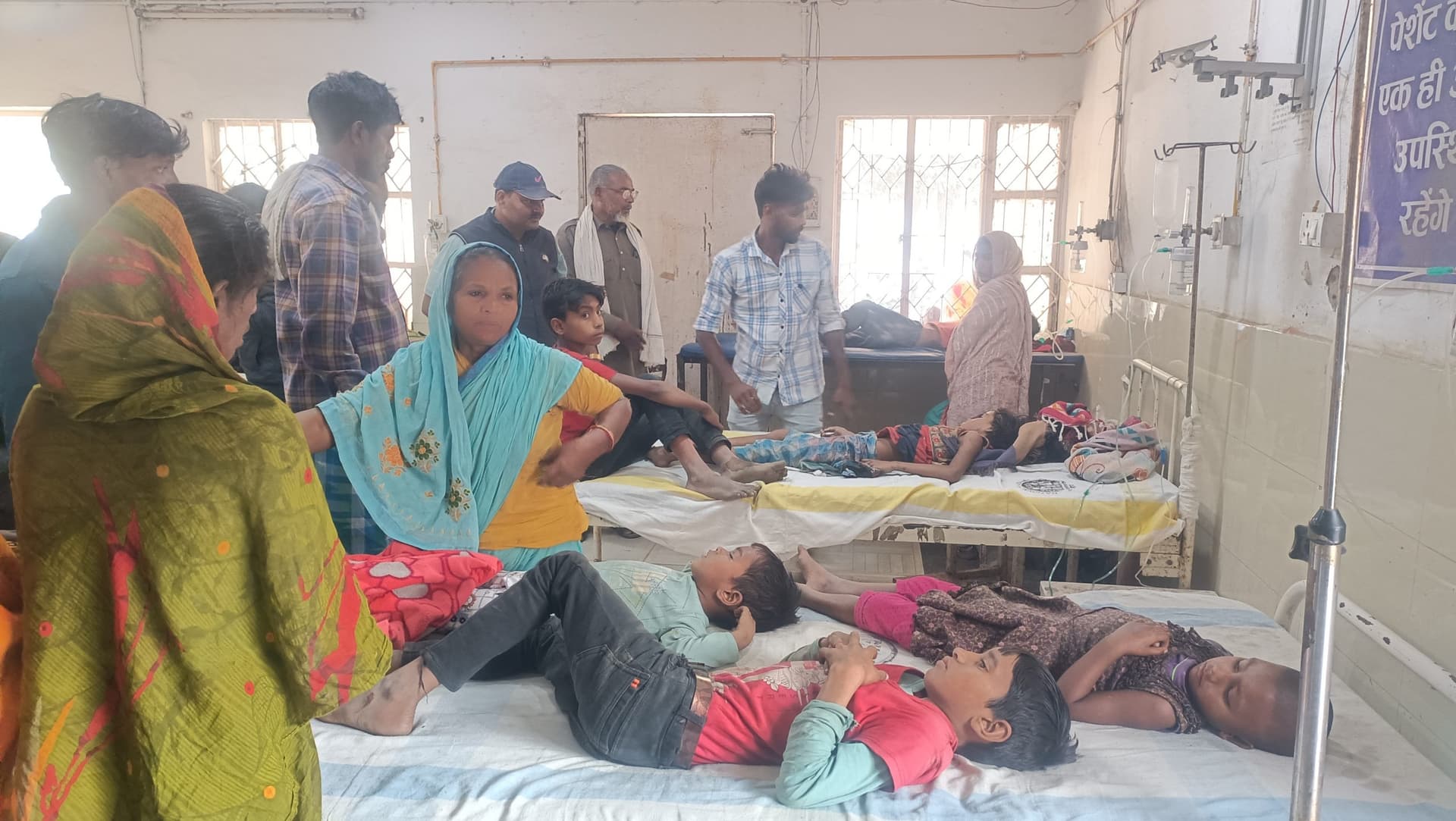 डीजे गाड़ी से कुचल कर महिला की मौत, डेढ़ दर्जन घायल