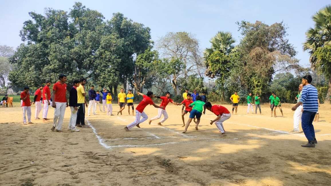 ग्रुप सी के लॉन्ग जंप में बॉयज कैटेगरी में समीर ने तो गर्ल्स कैटेगरी में साक्षी ने मारी बाजी