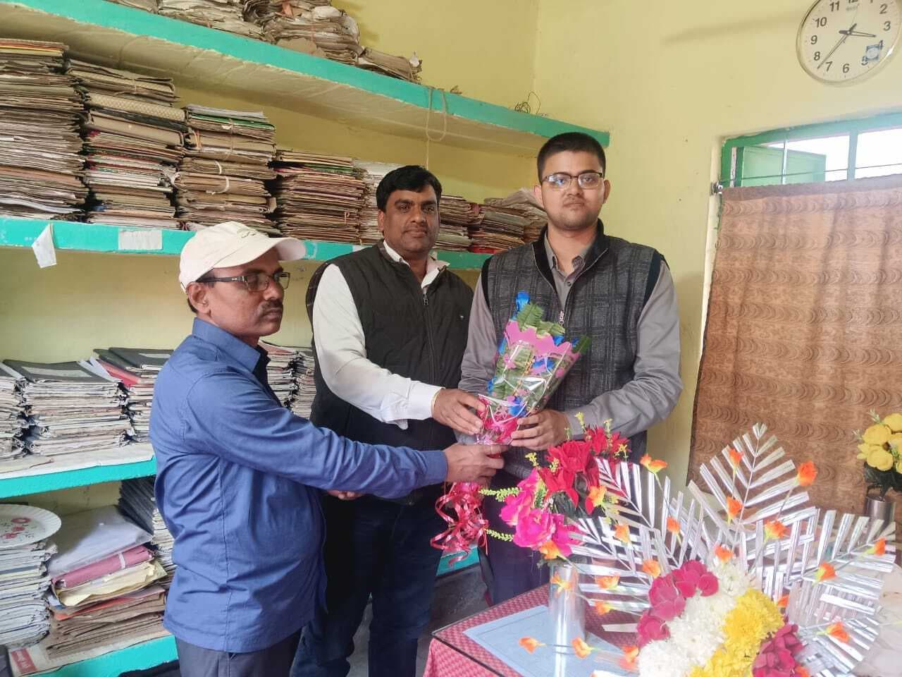 शंभुगंज में नये बीईओ ने किया पदभार ग्रहण