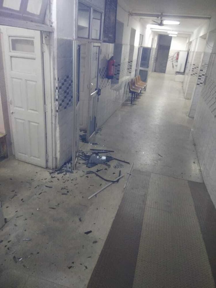 Bokaro News : अस्पताल में इलाज के दौरान युवक की मौत, लोगों ने की तोड़फोड़