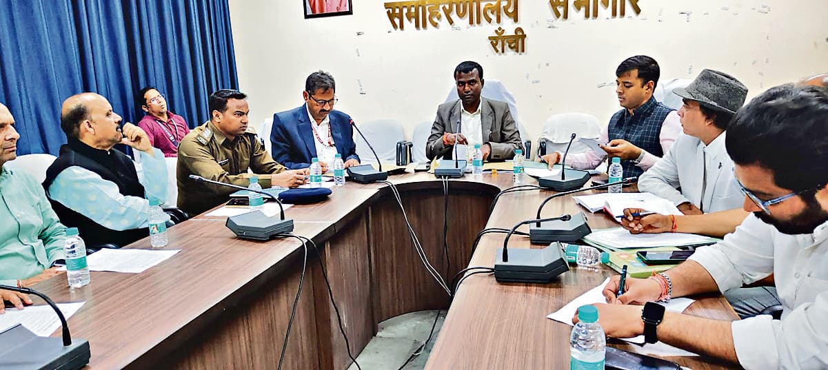 Ranchi news : महाशिवरात्रि पर पहाड़ी मंदिर में महिला-पुरुषों के प्रवेश की अलग-अलग व्यवस्था