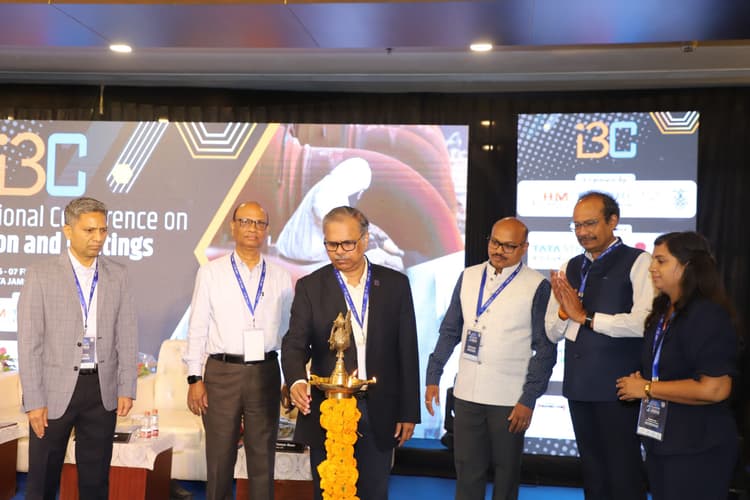 Jamshedpur News : जीडीपी को प्रभावित करनेवाली जंग से संगठित जंग की जरूरत : डॉ संदीप घोष चौधरी