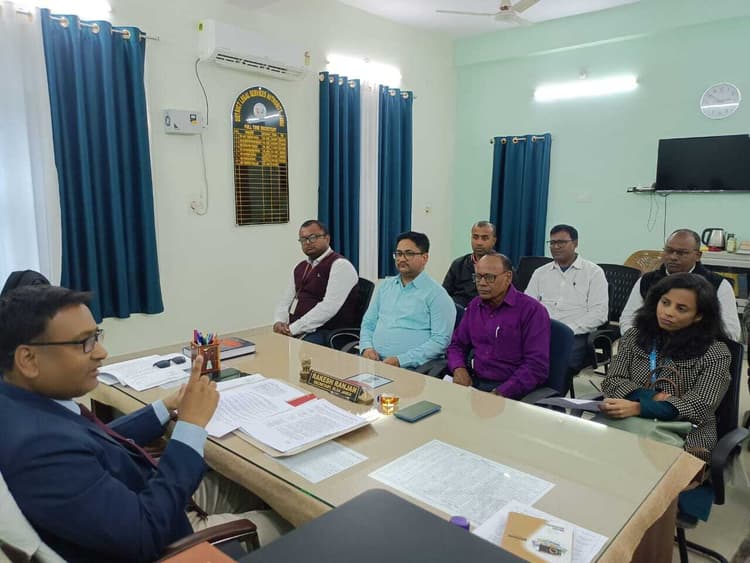 लोन डिफॉल्टरों को समय पर नोटिस जारी करें बैंक अधिकारी