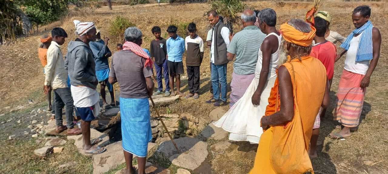 भाजपा नेता ने गोसवारा के ग्रामीणों की सुनीं समस्याएं