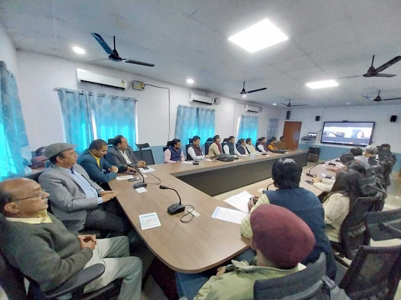 Darbhanga News : पाठ्यक्रम तैयार करने की प्रक्रिया बतायी