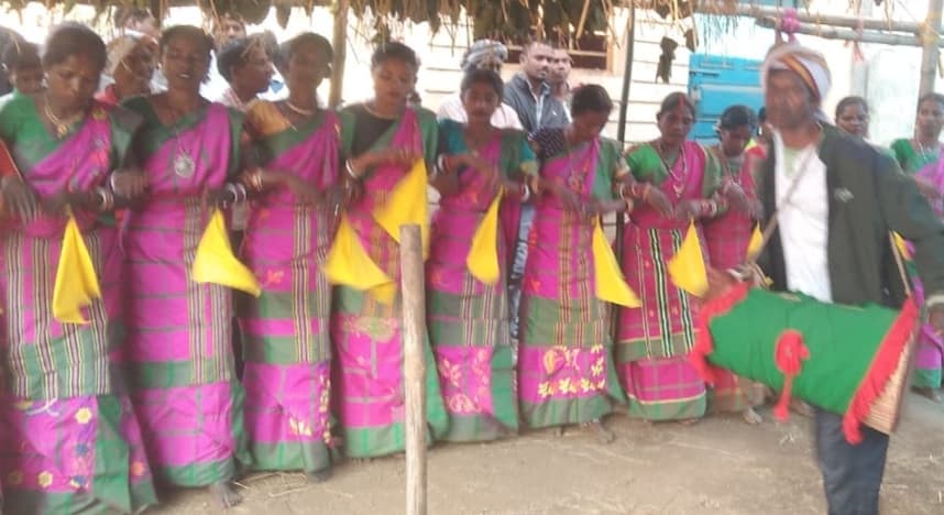 Dhanbad News:खेतटांड़ में कराम विनती महोत्सव का आयोजन