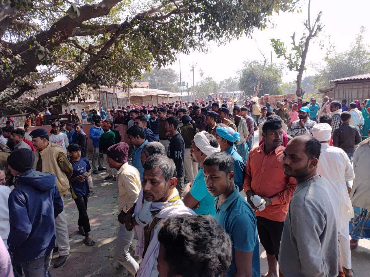 मधेपुरा के चौसा में भीड़े दो पक्ष, जमकर हुआ बवाल, दर्जनों लोग जख्मी