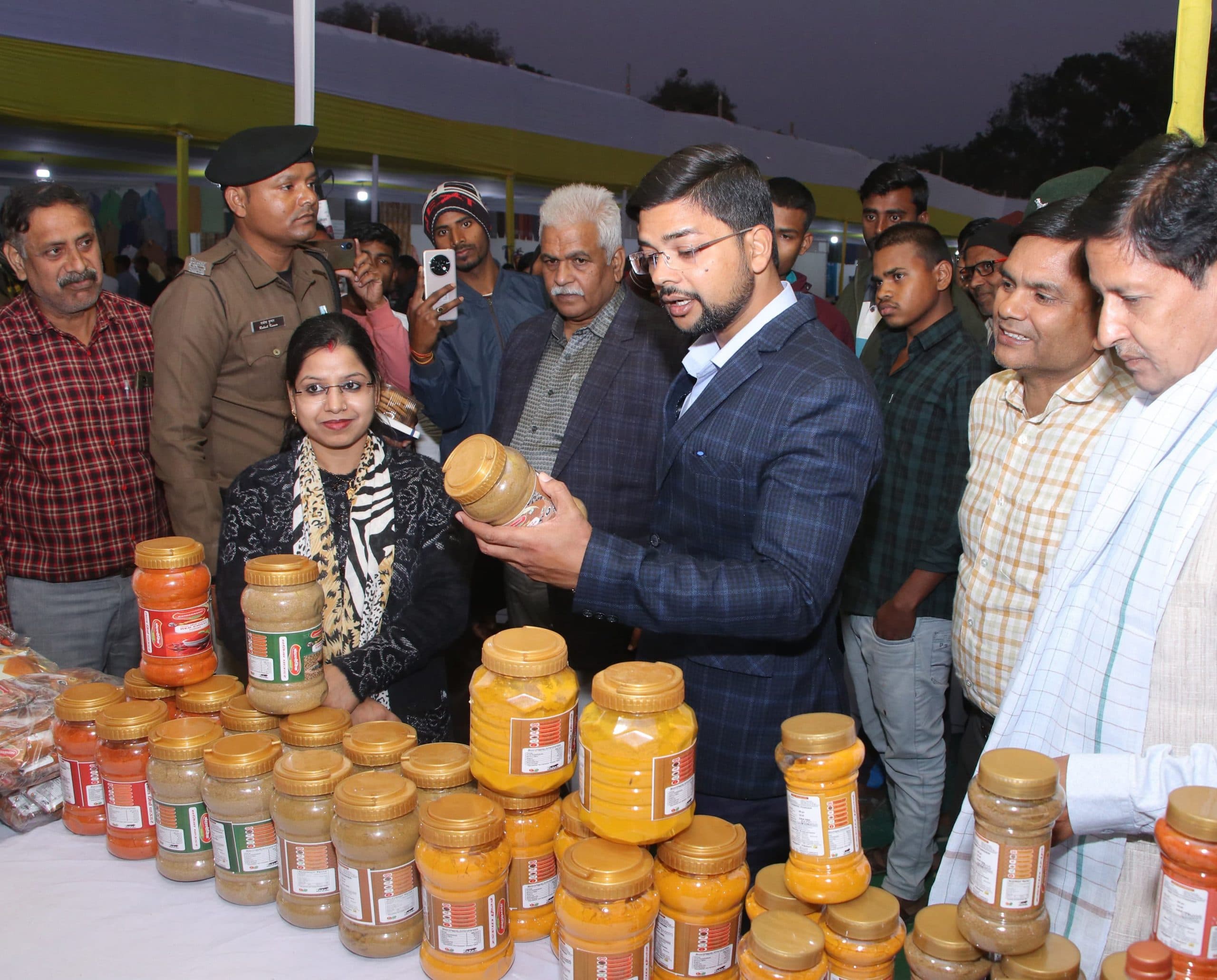 बांका में 13 दिवसीय खादी मेला सह उद्यमी बाजार शुरू