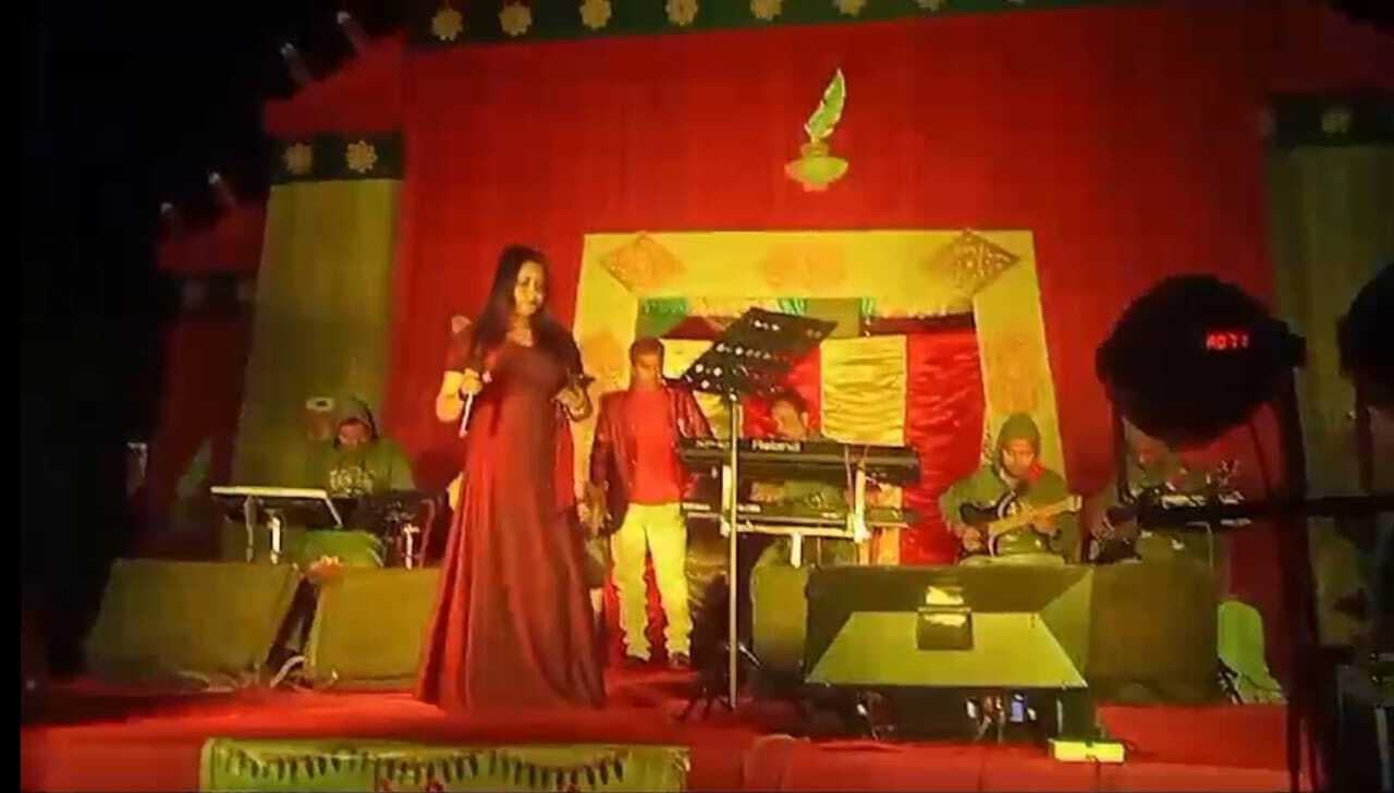 सांस्कृतिक कार्यक्रम में बंगाल के कलाकारों ने मचाया धमाल