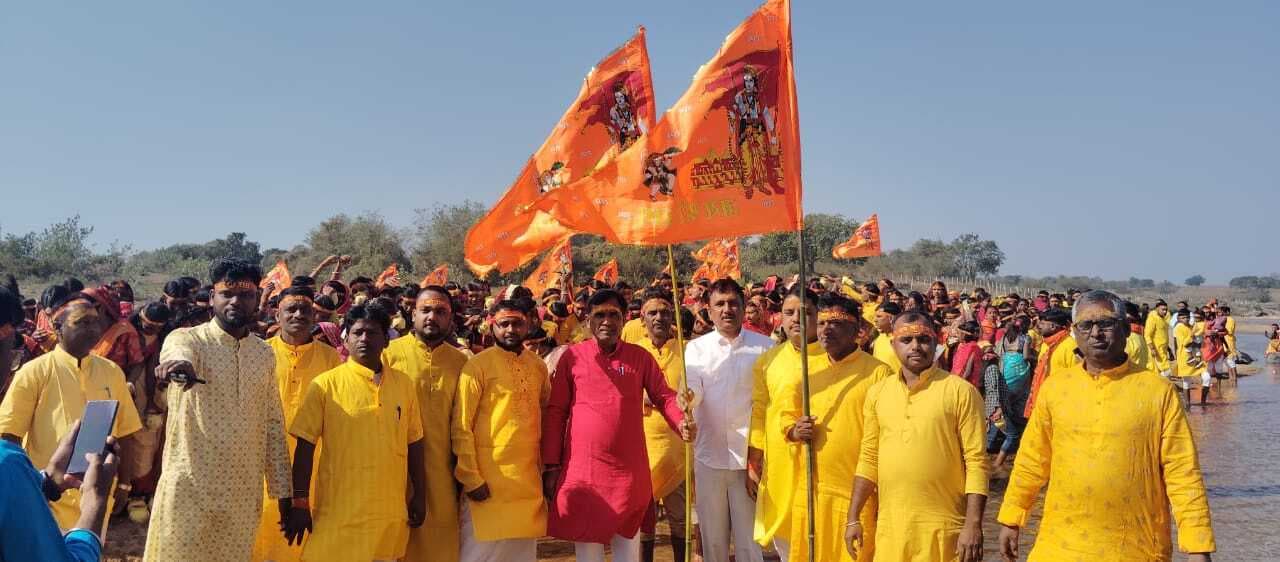 उदलबनी गांव में निकाली गयी कलश शोभा यात्रा