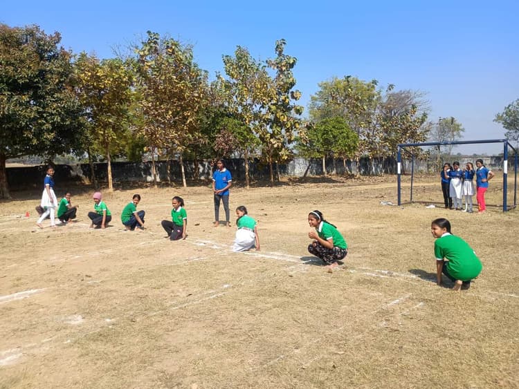 आकृति निर्माण में अभिनंदन, आर्या राजलक्ष्मी व सानी ने मारी बाजी