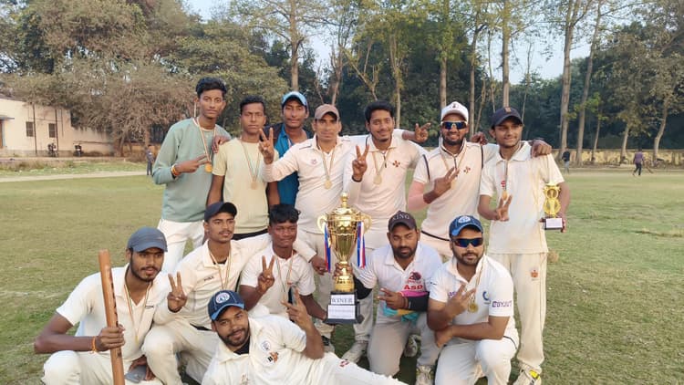 टीसीसी क्रिकेट कप: धरहरा की टीम ने टीसीसी सूर्यगढ़ा को हराकर खिताब पर जमाया कब्जा
