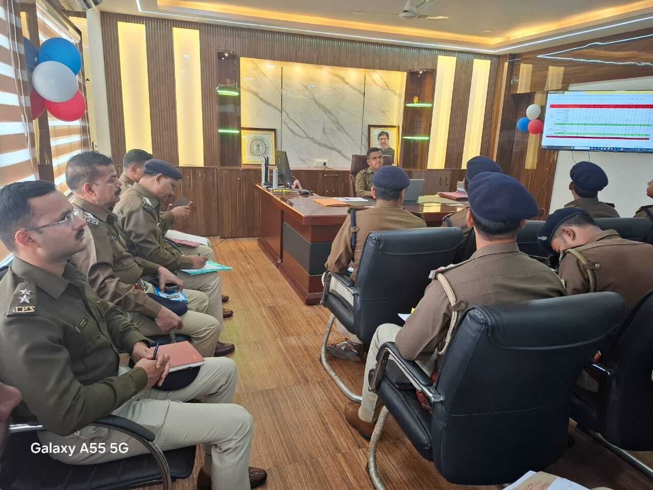 थानेदार लूट व चोरी की घटना का जल्द करें उद्भेदन : एसपी