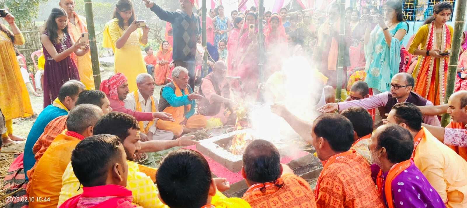 शिव मंदिर में मां पार्वती व गणेश की प्रतिमा की गयी स्थापित