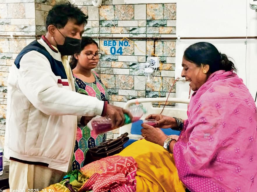 Gaya News : कुंभ से लौट रहे रांची के परिवार की कार दुर्घटनाग्रस्त, छह घायल