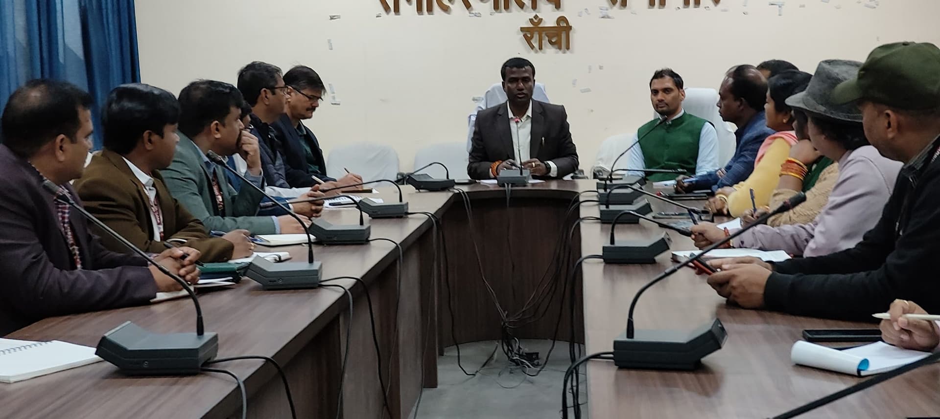Ranchi News : राष्ट्रपति के आगमन और प्रस्तावित कार्यक्रम की तैयारी का जायजा