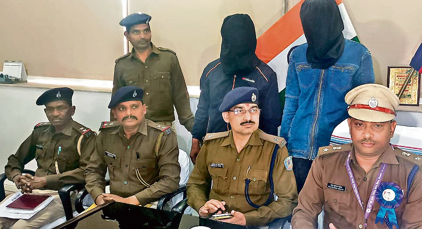 Ranchi News : झपट्टा मार कर मोबाइल छीनने वाले दो युवक गिरफ्तार