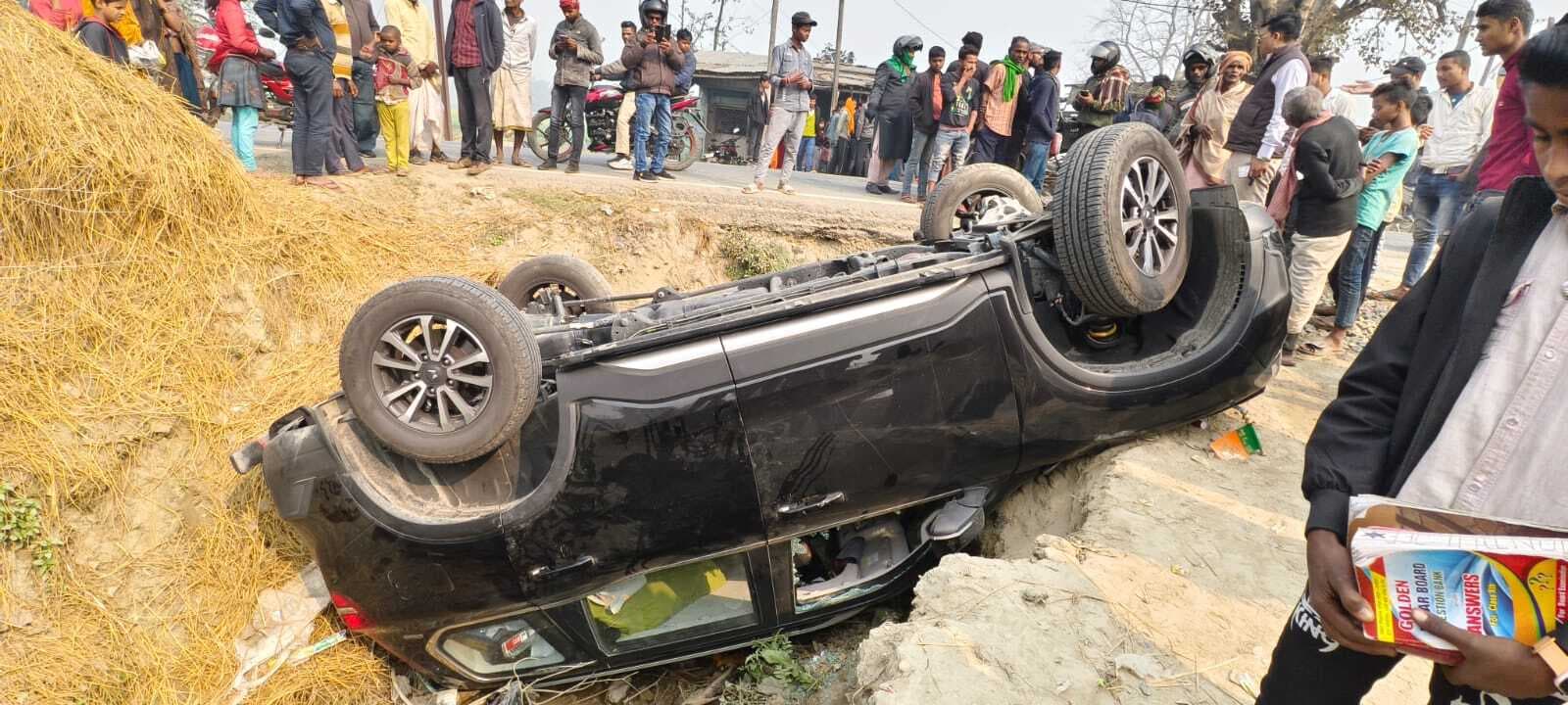 स्कॉर्पियो पलटी, एक व्यक्ति गंभीर रूप से घायल, रेफर