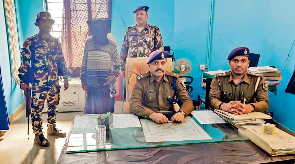 Gaya News : 10 वर्षो से फरार नक्सली मुनारिक सिंह भोक्ता गिरफ्तार