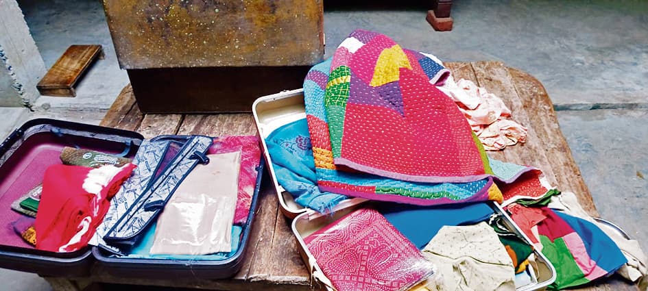 Gaya News : घर बंद कर गये थे कुंभ नहाने, लाखों के गहने व कीमती सामान की चोरी