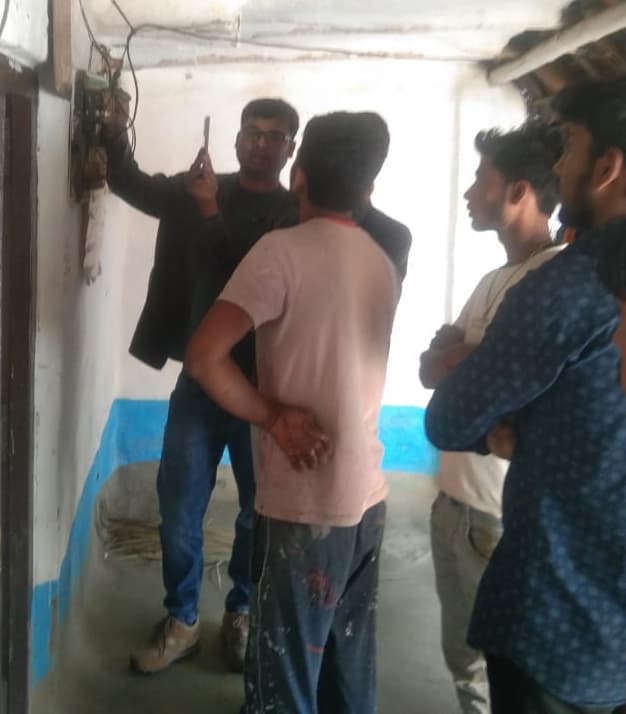 छह गांव के आठ लोगों पर बिजली चोरी का मामला दर्ज