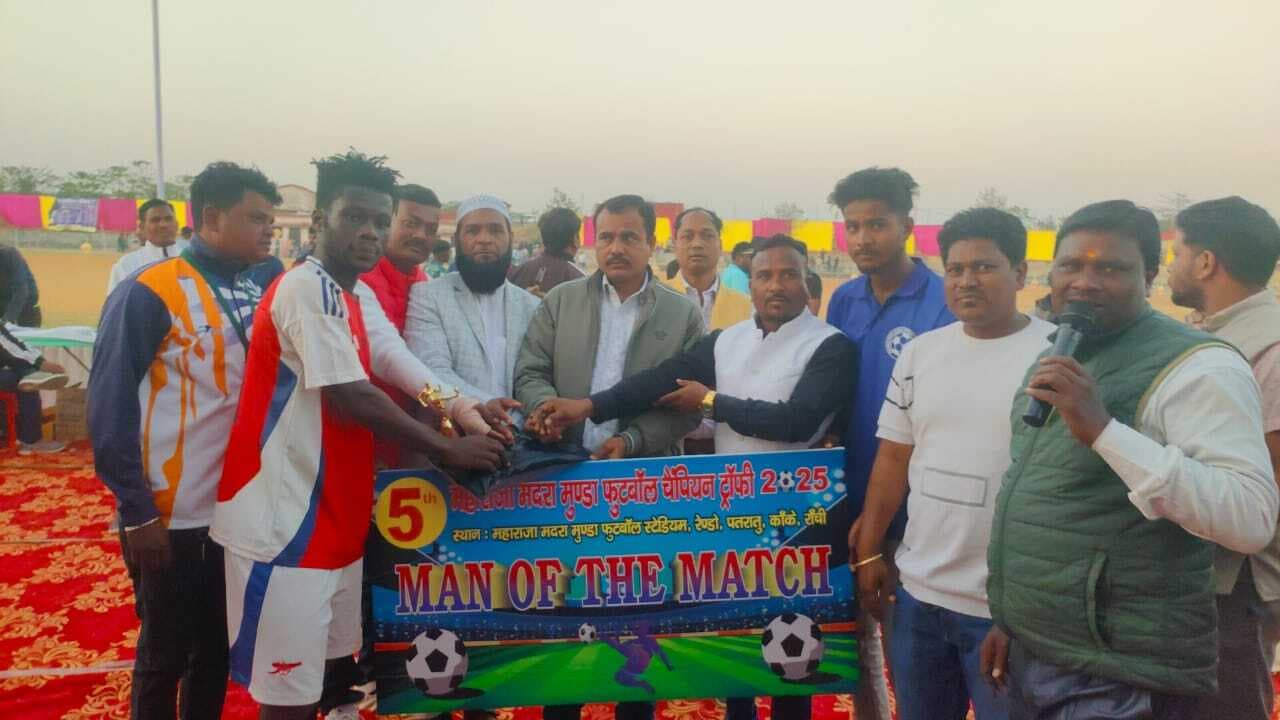Football : आतिश क्लब तुरुप को हरा कर मुंडा ब्रदर्स फाइनल में