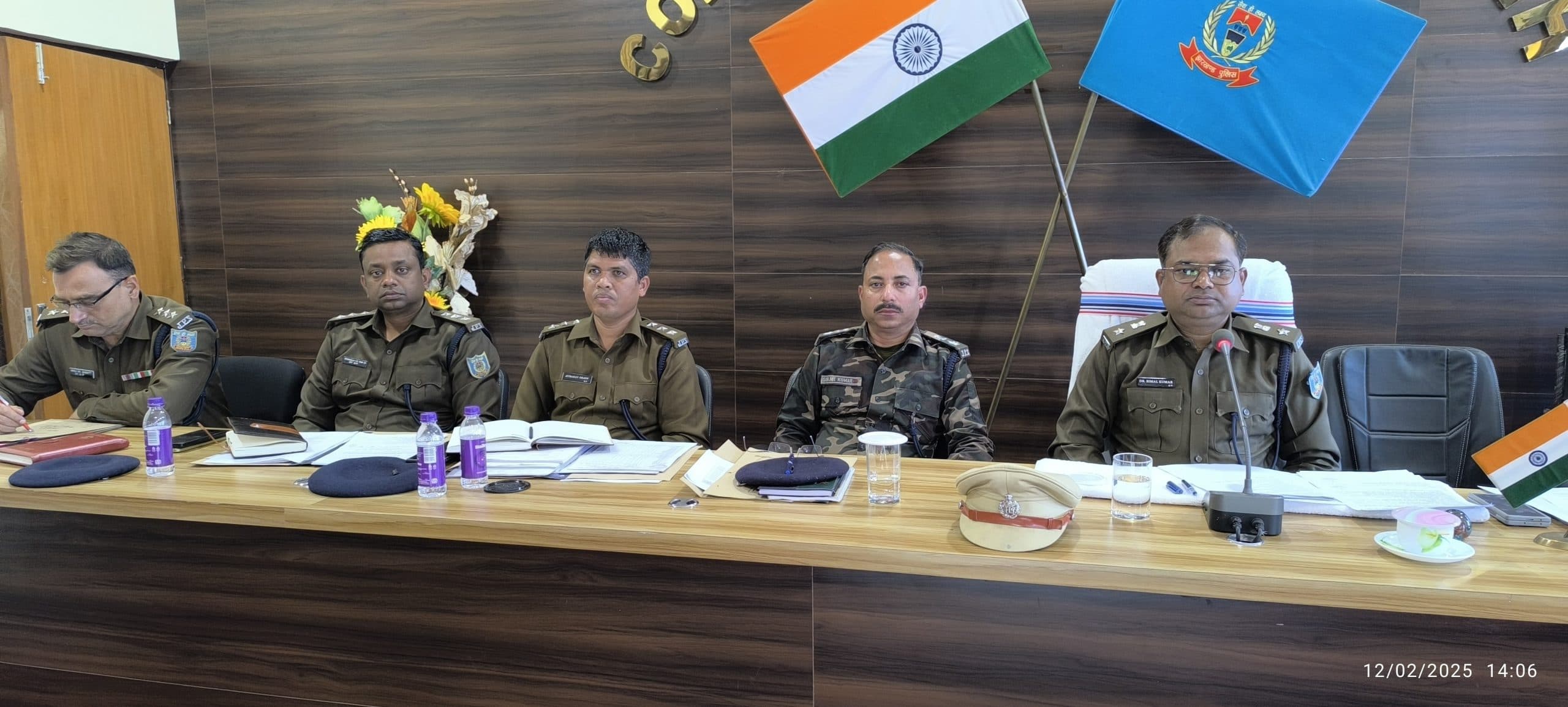 Giridih News :थाना आये लोगों के मामले में कार्रवाई नहीं हुई तो अधिकारी नपेंगे : एसपी