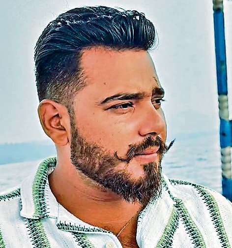 Ranchi News : तेज रफ्तार बाइक पोल से टकरायी, युवक की मौत, युवती घायल
