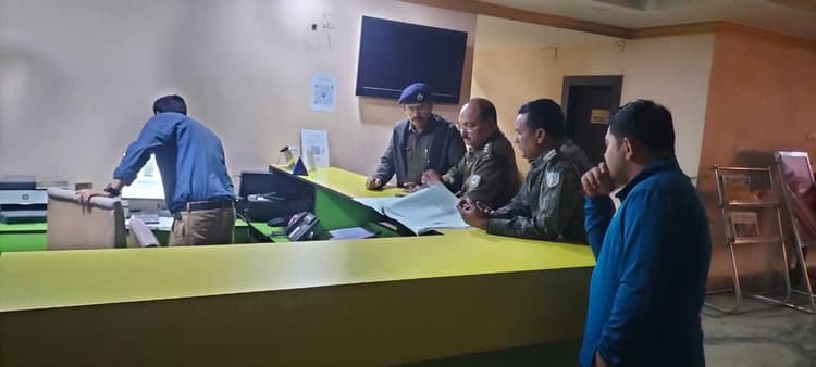 मैट्रिक व इंटर की परीक्षा कदाचारमुक्त कराने को लेकर होटलों में हुई छापेमारी