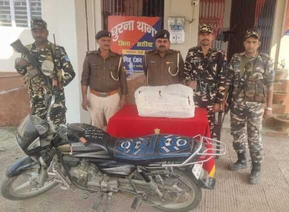 15 किलो गांजा बरामद, तस्कर फरार