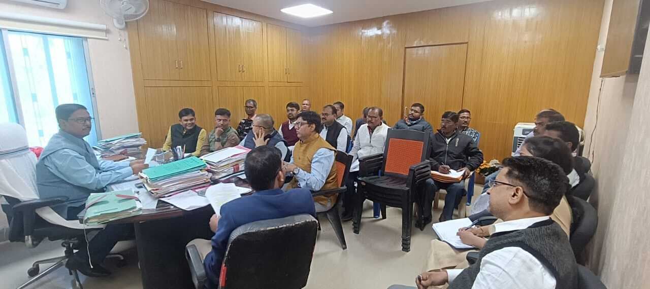 जिला स्थापना दिवस पर सभी कार्यालय नीले रंग की रोशनी से होगा जगमग : एडीएम