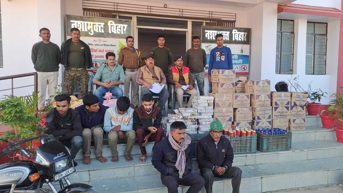 शराब व बीयर के साथ सात तस्कर गिरफ्तार