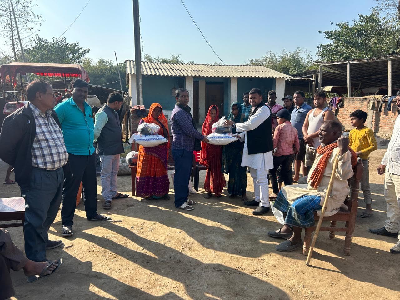 चार घर जले, हजारों की क्षति