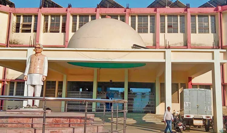 saran news. नौ केंद्रों पर होगी स्नातक सेकेंड सेमेस्टर की प्रायोगिक परीक्षा