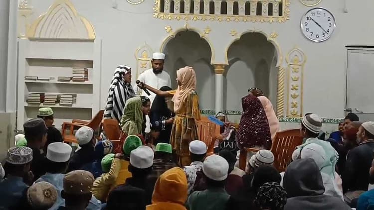 तालीमी मुजाहिरा में बच्चों का बेहतरीन प्रदर्शन