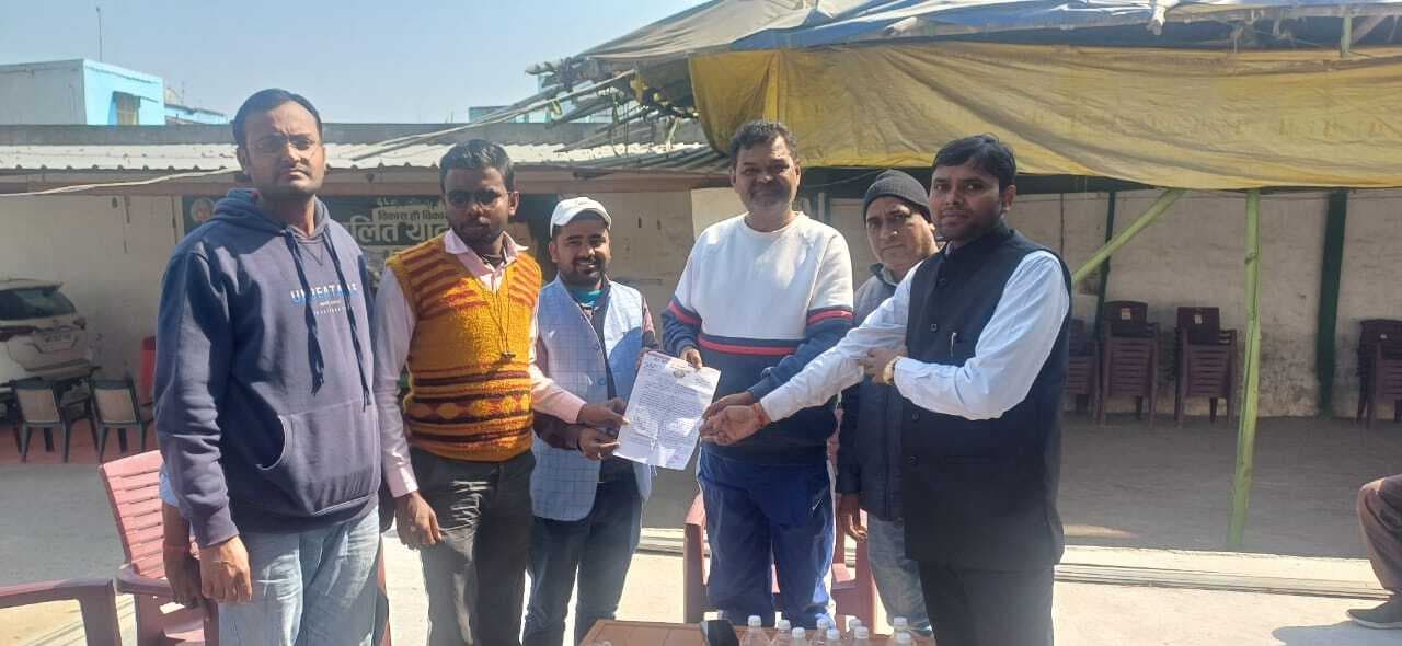 Darbhanga News : विधायक व विप सदस्य ने छात्रों को दिया आश्वासन