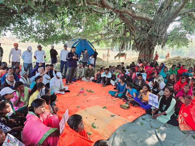 Giridih News :जल, जंगल और पर्यावरण का संरक्षण जरूरी : डीएफओ