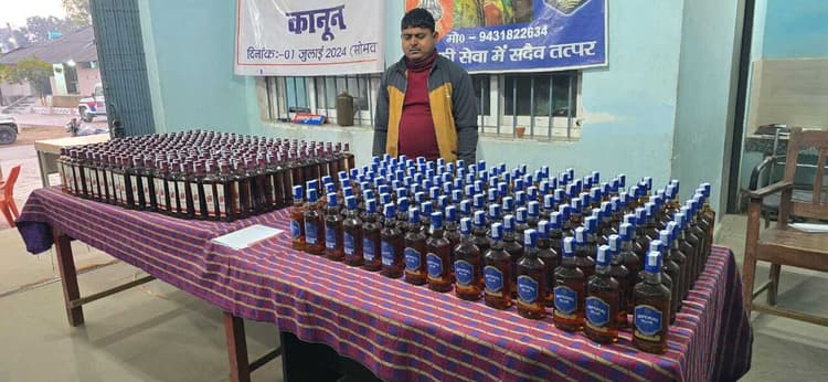 दो वाहनों से 721 बोतल विदेशी शराब बरामद, एक चालक को दबोचा