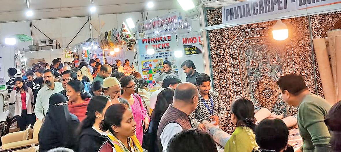 Ranchi News : मेगा ट्रेड फेयर कल तक, स्टॉलधारक दे रहे ऑफर