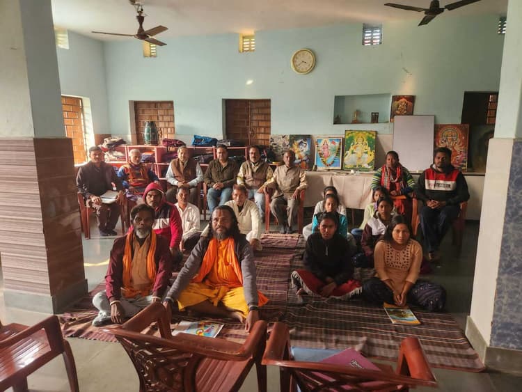 वनवासी कल्याण आश्रम में बैठक आयोजित