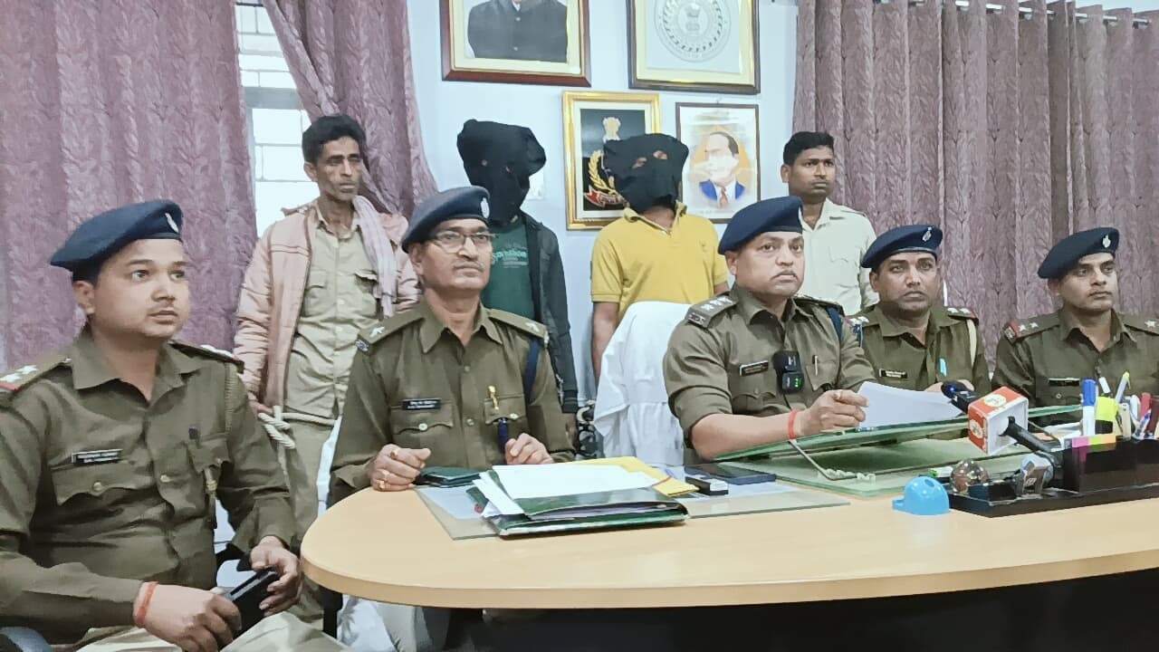 अवैध संबंध के शक में करायी थी पत्नी की हत्या, दो सुपारी किलर गिरफ्तार, पति फरार