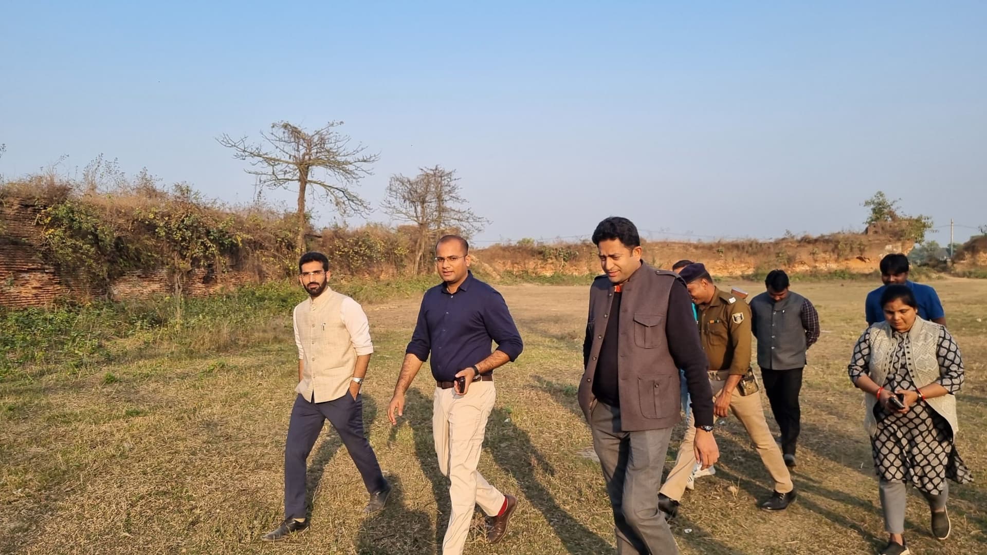 जलालगढ़ किला के जल्द बहुरेंगे दिन, एसडीएम ने किया निरीक्षण