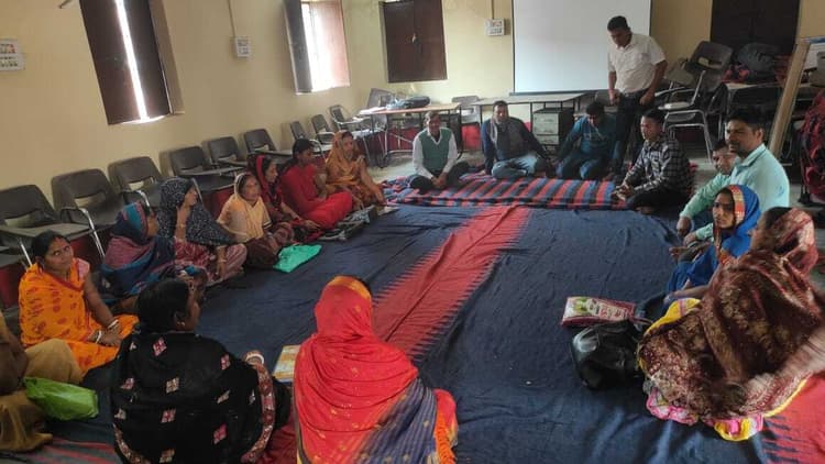 जीविका समूह के कार्यों की गयी समीक्षा