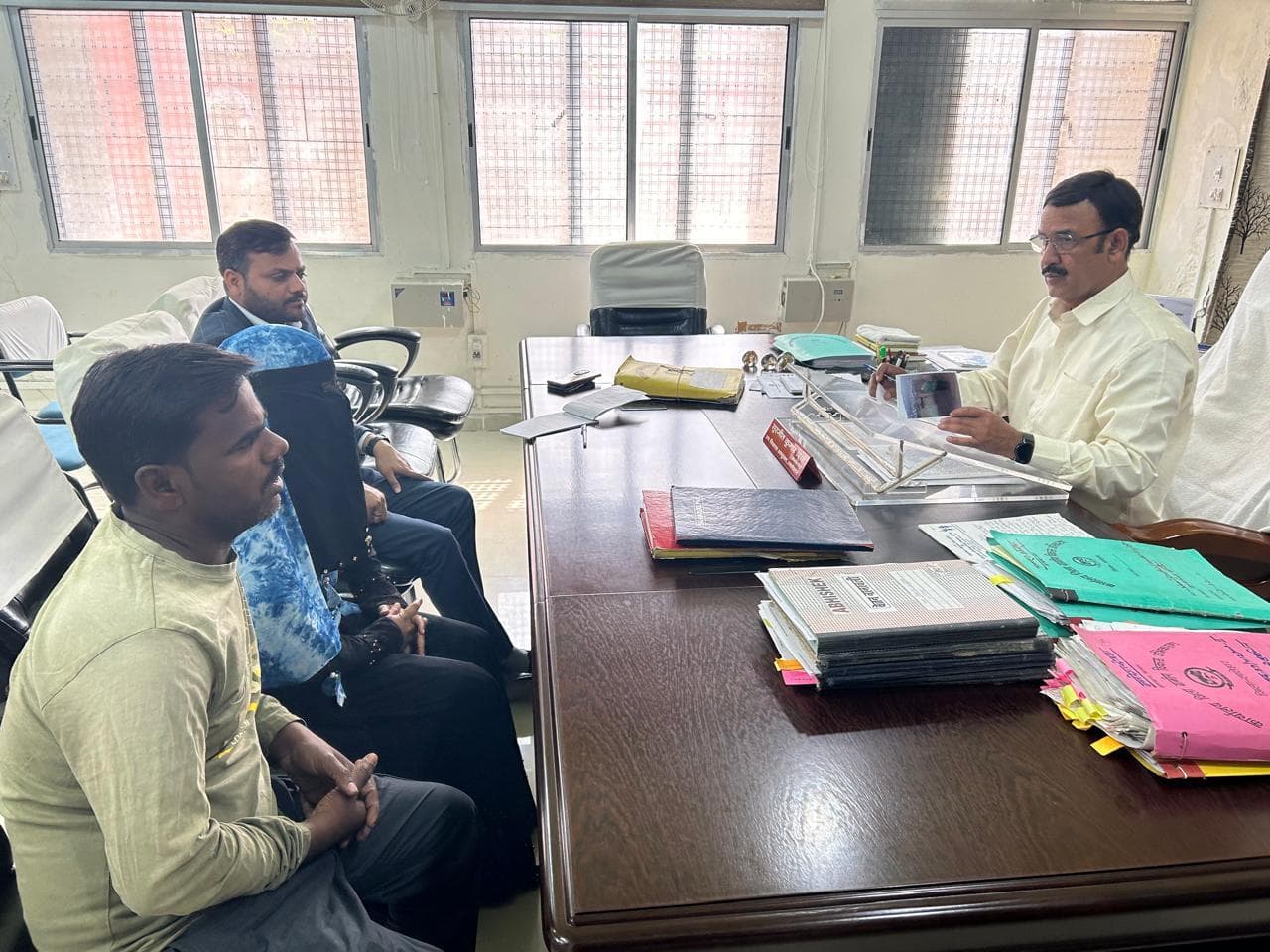 डीडीसी ने किया आवेदनों का ऑन स्पॉट निष्पादन