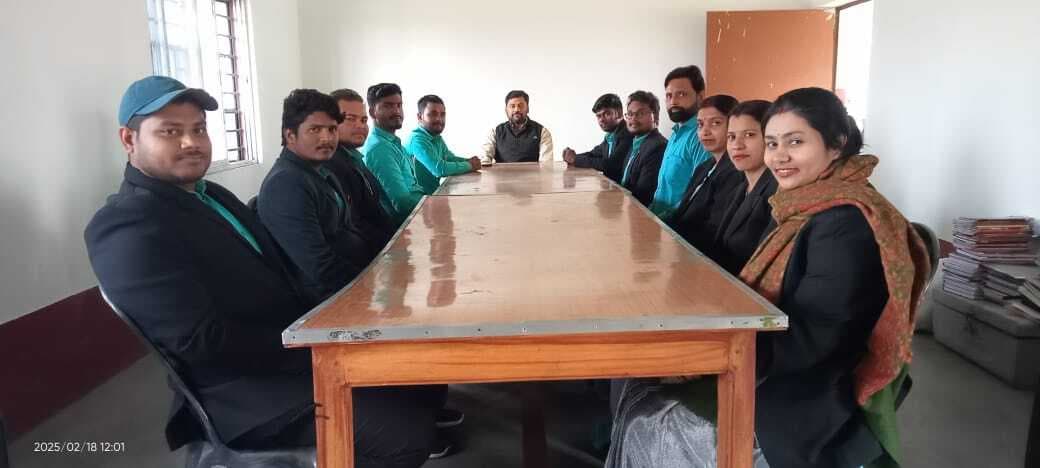 जिले में शैक्षणिक व्यवस्था में सुधार के लिए सभी को मिलकर करना होगा प्रयास