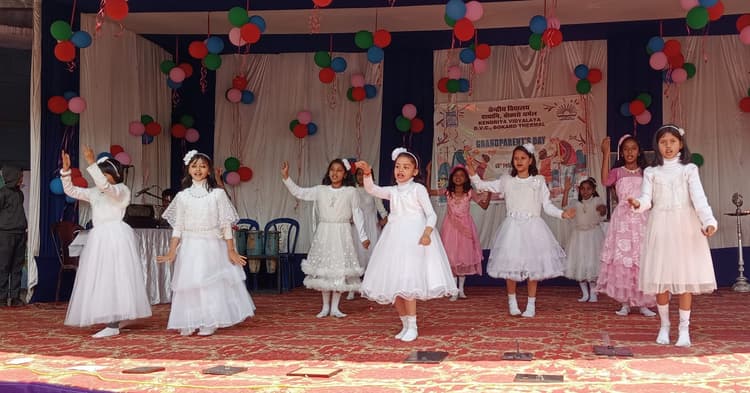 Bokaro News : केंद्रीय विद्यालय, बोकारो थर्मल में ग्रैंड पेरेंट्स डे समारोह