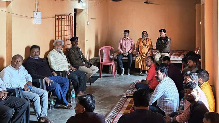 Bhagalpur news महाशिवरात्रि को लेकर अजगैवीनाथ मंदिर में बैठक