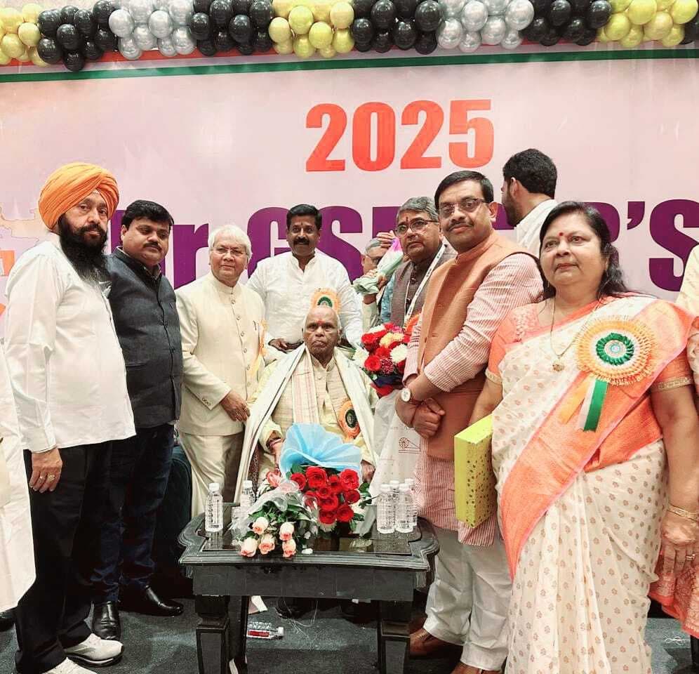 Jamshedpur News: इंटक के राष्ट्रीय अध्यक्ष के जन्मदिन पर जुटे मजदूर नेता