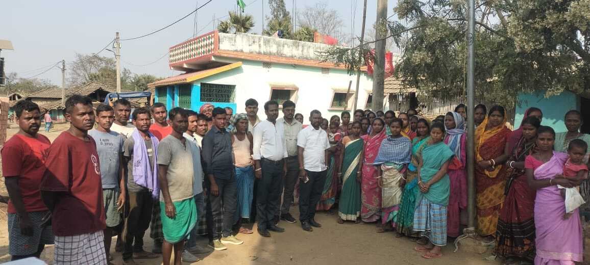 मंईयां सम्मान का लाभ दिलाने के लिए पैसे मांगने का आरोप